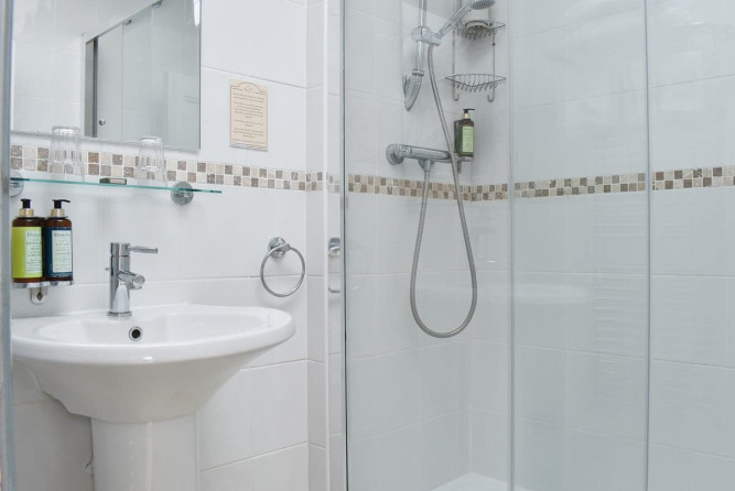 Apt 2 - Shower