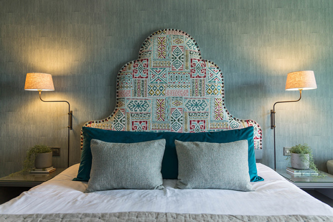 Signature room